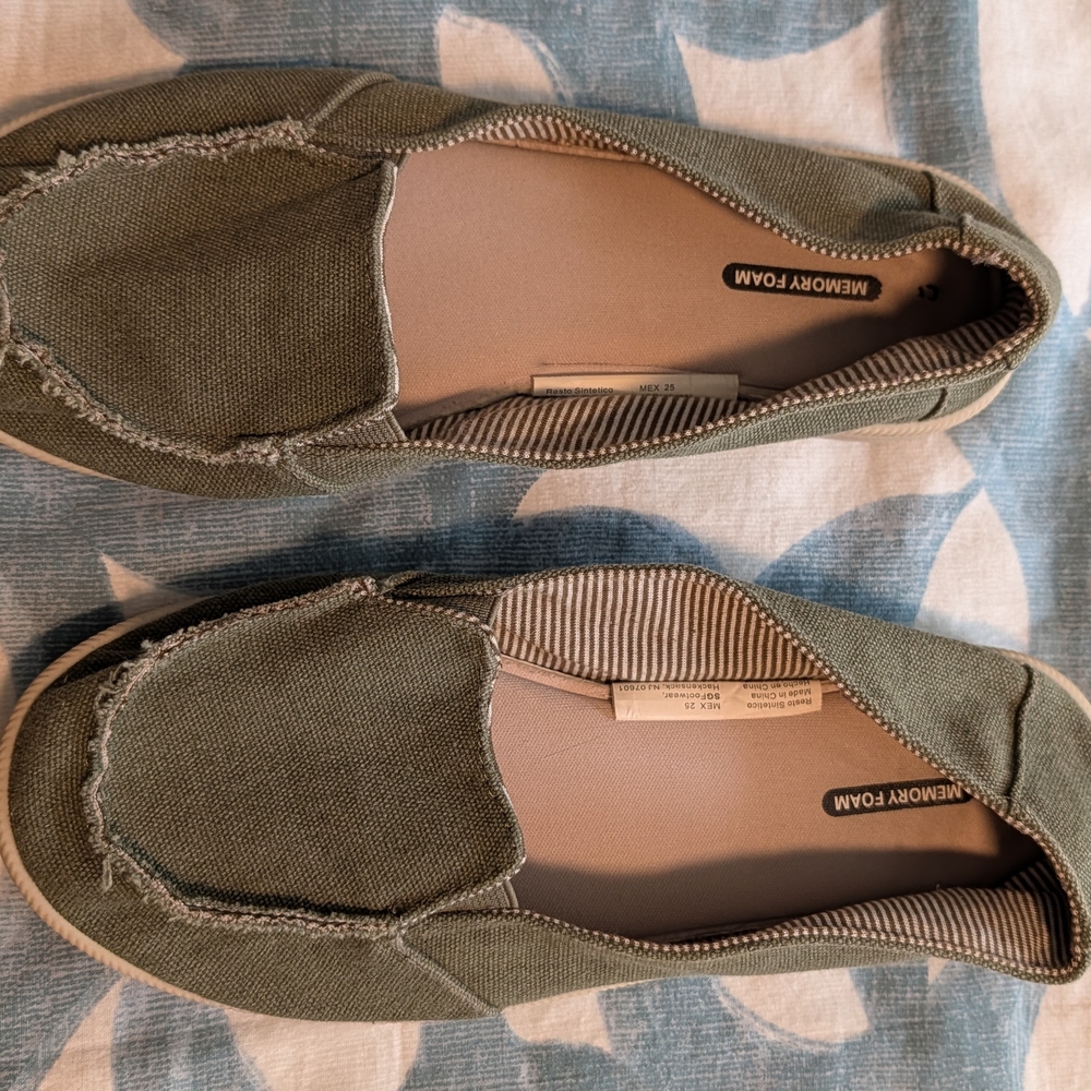 Time and Tru Olive Green Slip-On Flats